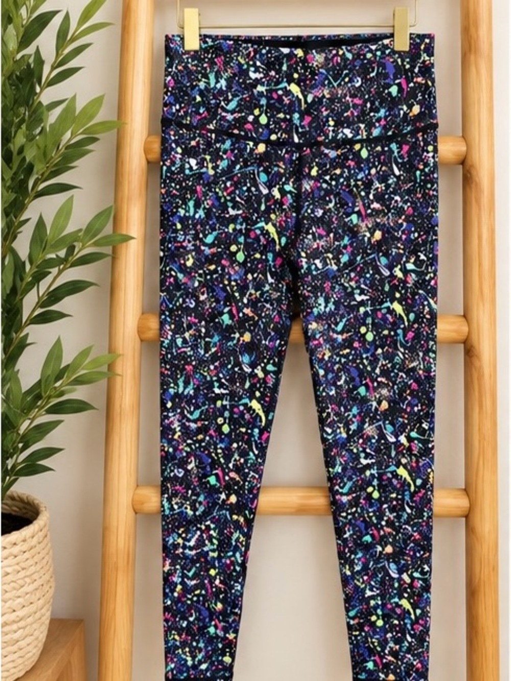 Victoria’s Secret VSX Sport Knockout Paint Splatter Leggings Size Small NWOT